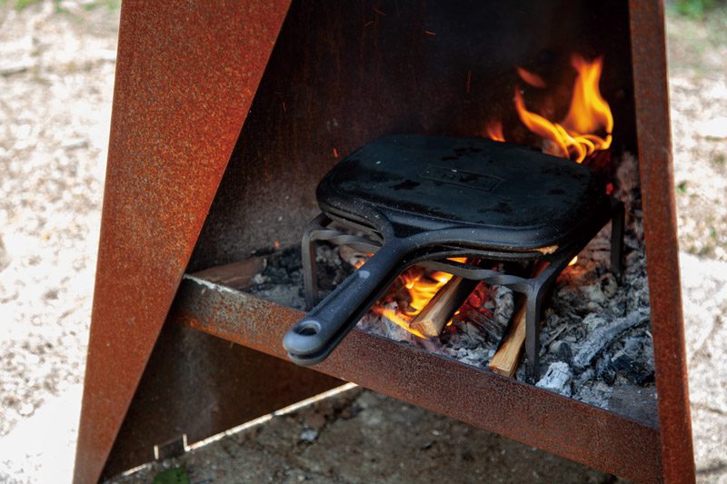 クッキングスタンド | ファイヤーサイド - 薪ストーブと焚き火で楽しむ 